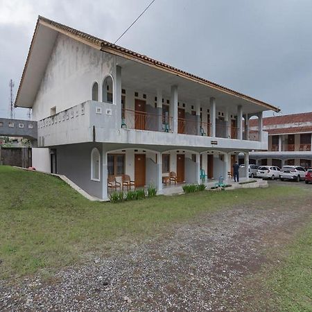 Hotel Puspa Sari Redpartner Чиатер Экстерьер фото