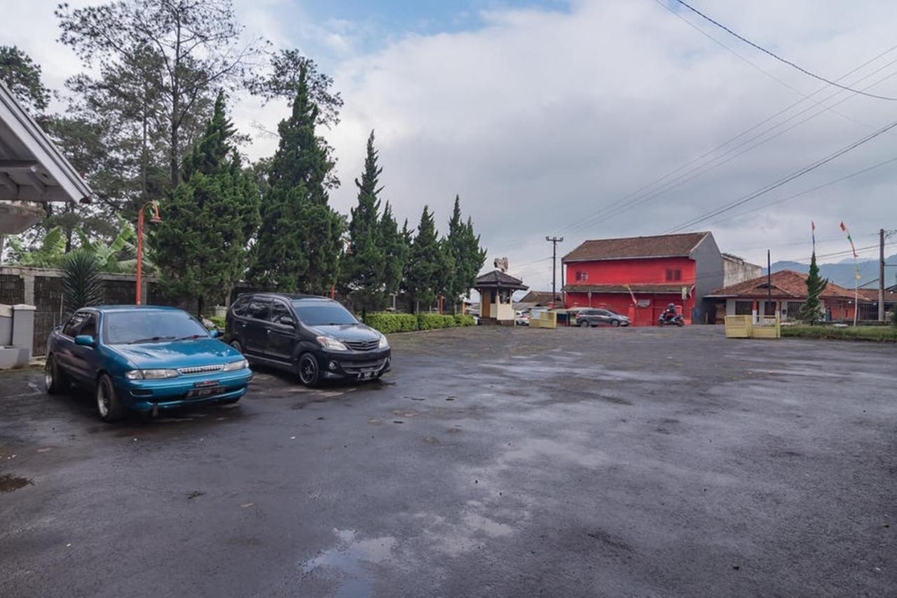 Hotel Puspa Sari Redpartner Чиатер Экстерьер фото