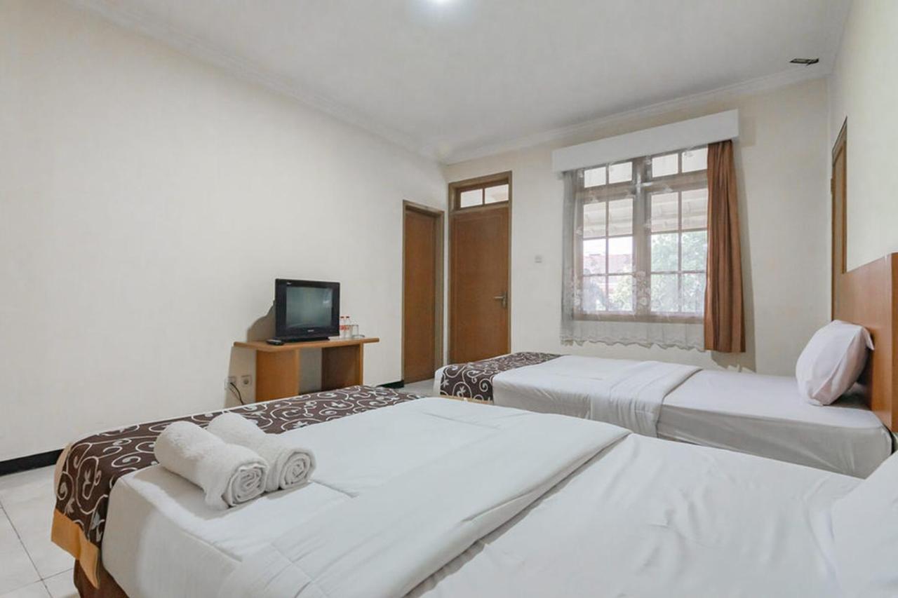 Hotel Puspa Sari Redpartner Чиатер Экстерьер фото