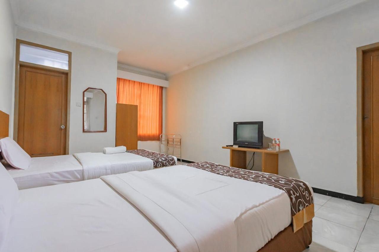 Hotel Puspa Sari Redpartner Чиатер Экстерьер фото