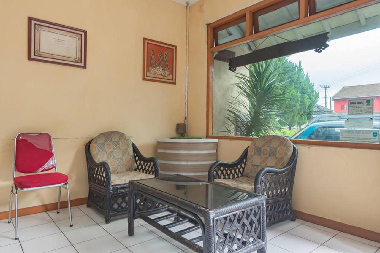 Hotel Puspa Sari Redpartner Чиатер Экстерьер фото
